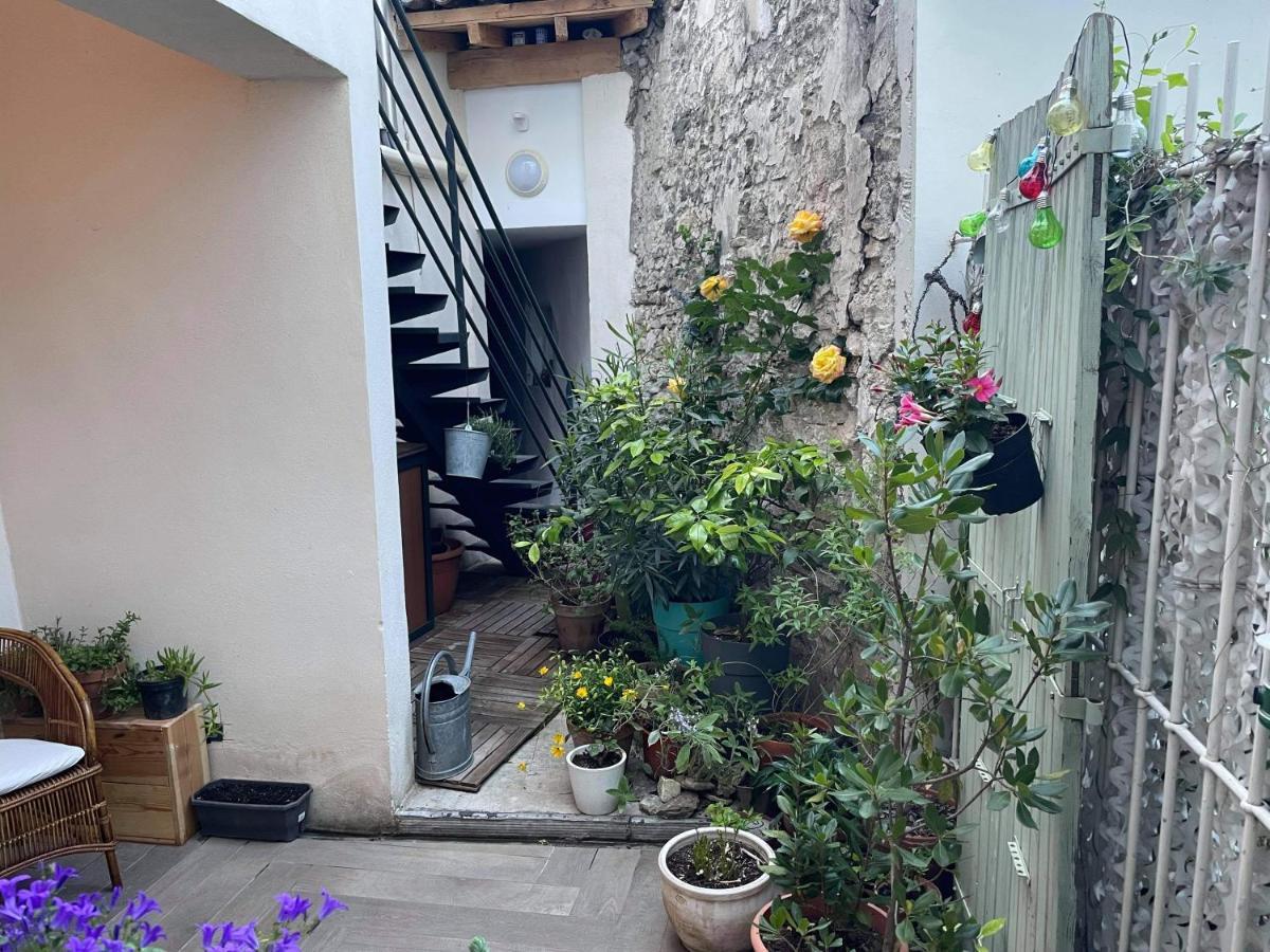 Appartement Au Centre De La Venise Provencale L'Isle-sur-la-Sorgue Bagian luar foto
