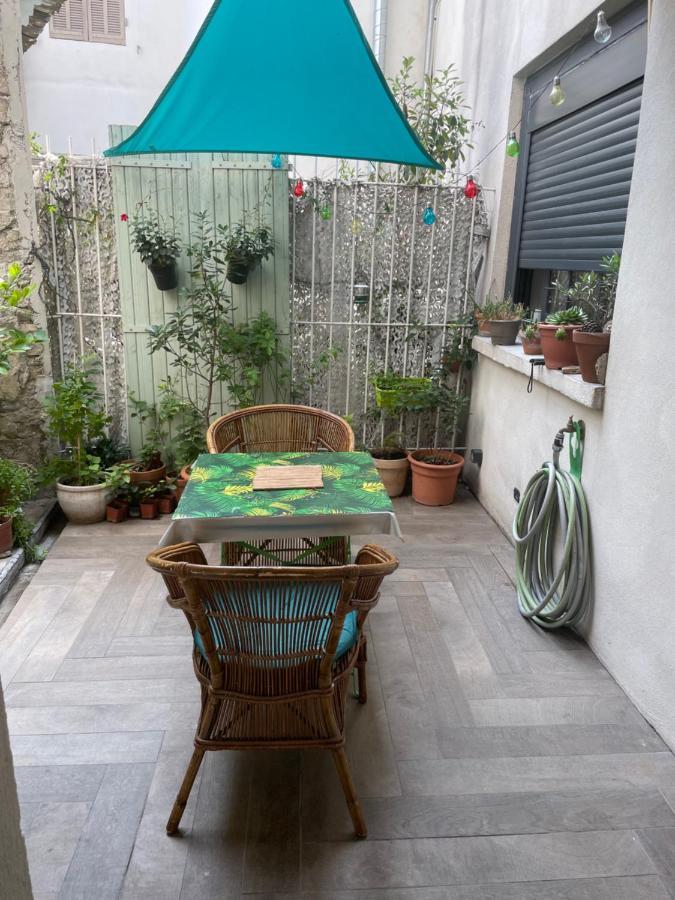 Appartement Au Centre De La Venise Provencale L'Isle-sur-la-Sorgue Bagian luar foto